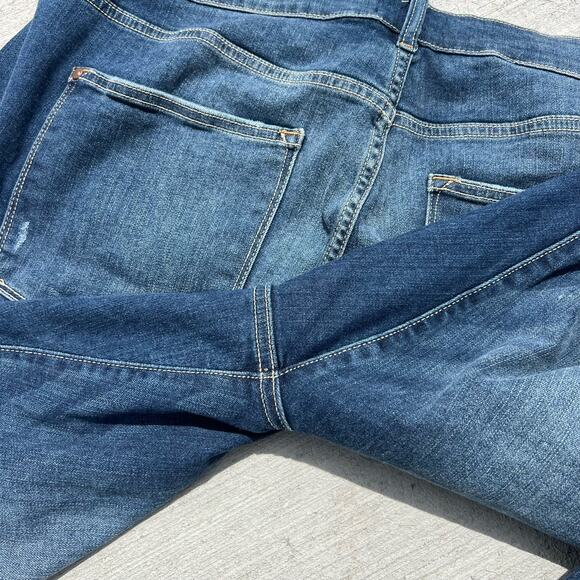 Judy Blue Los Angeles Straight Fit Distressed Raw Cuffed Hem 22W - Picture 6 of 6